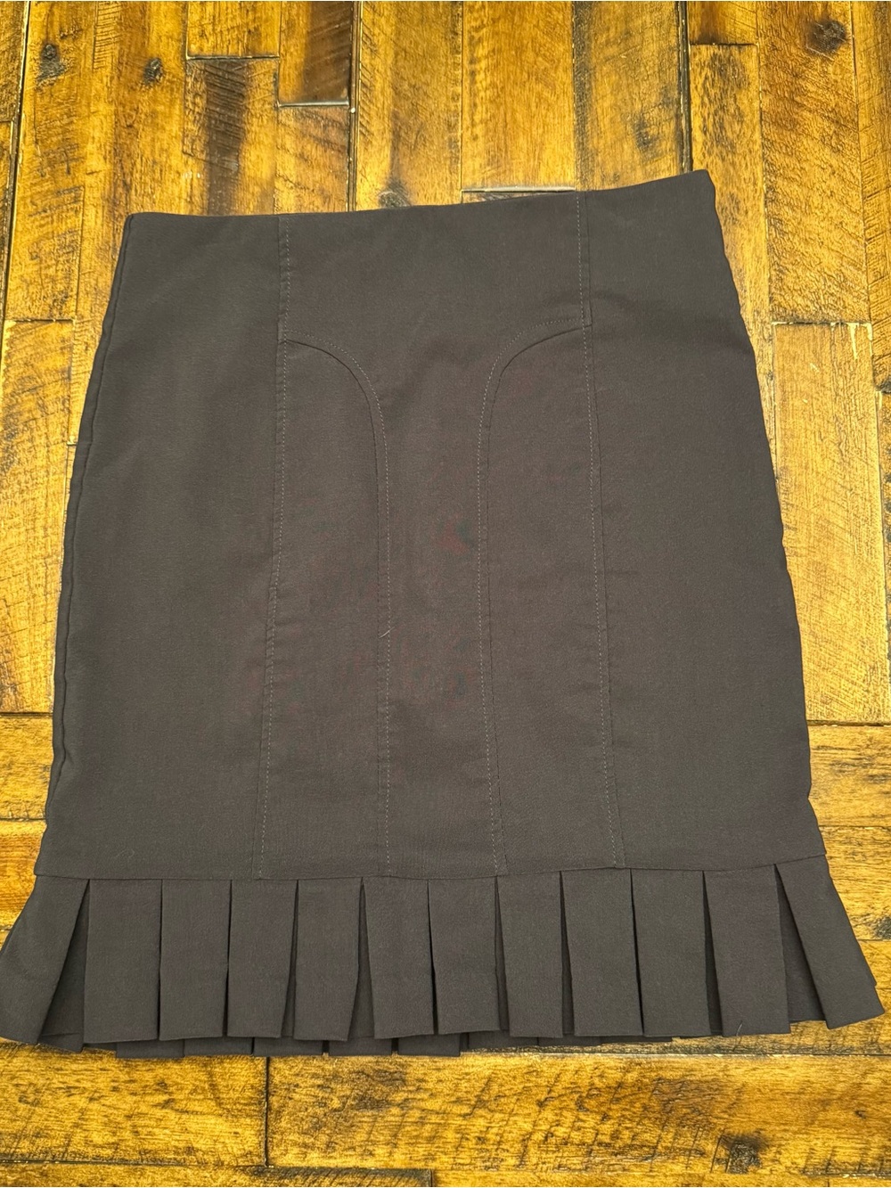 Grass Collection Black Pleated Hem
Pencil Skirt Size 3 Juniors Y2K Office Siren.